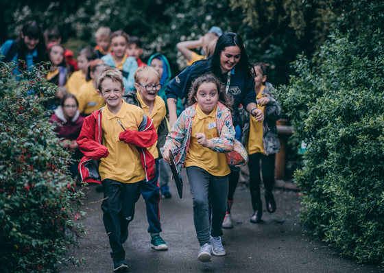 School Trip Zoo Kids Running